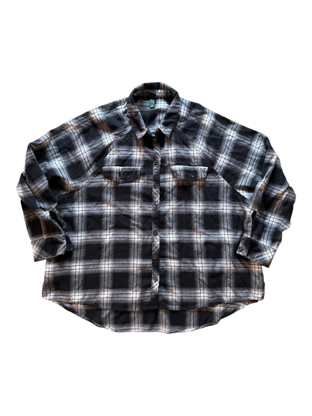 Wild Fable Women’s Black & White Plaid Flannel Classic Button-Up Shirt w/Pockets